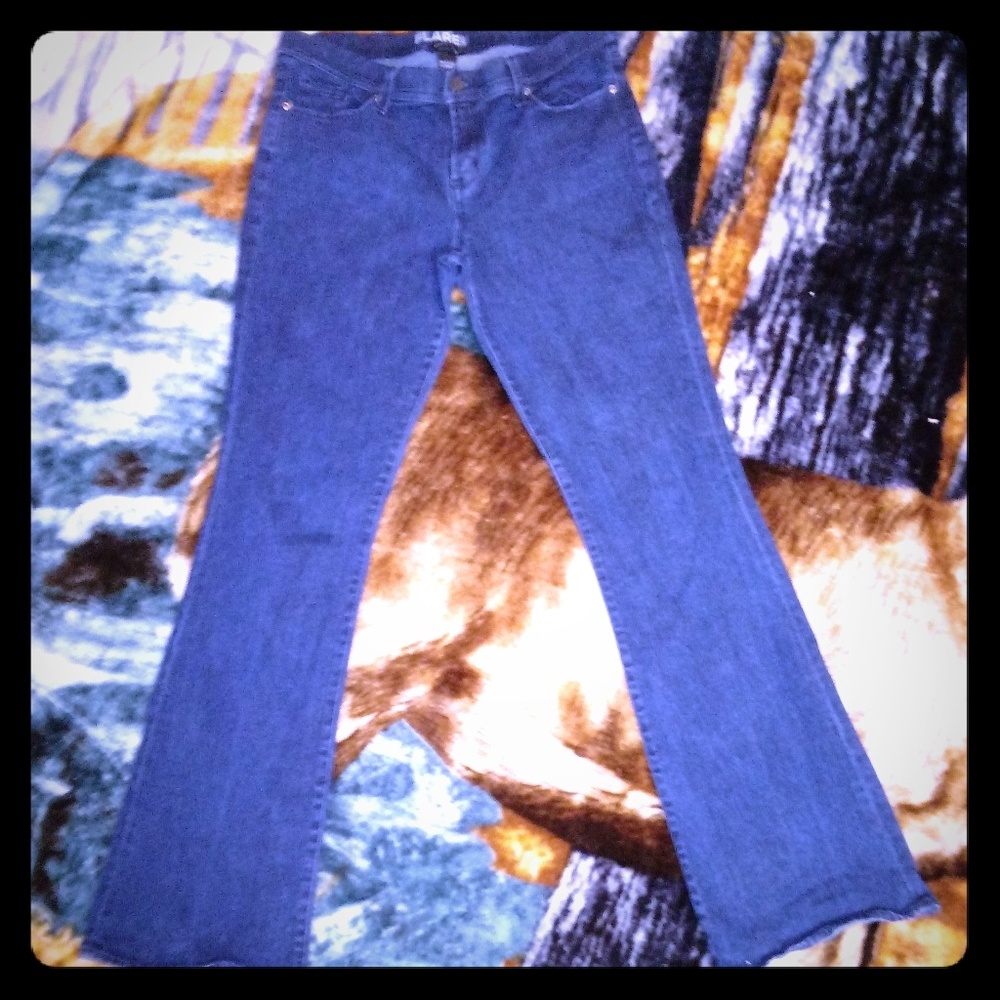 NY&Co Ultra Low Rise FLARE Leg - Picture 2 of 4